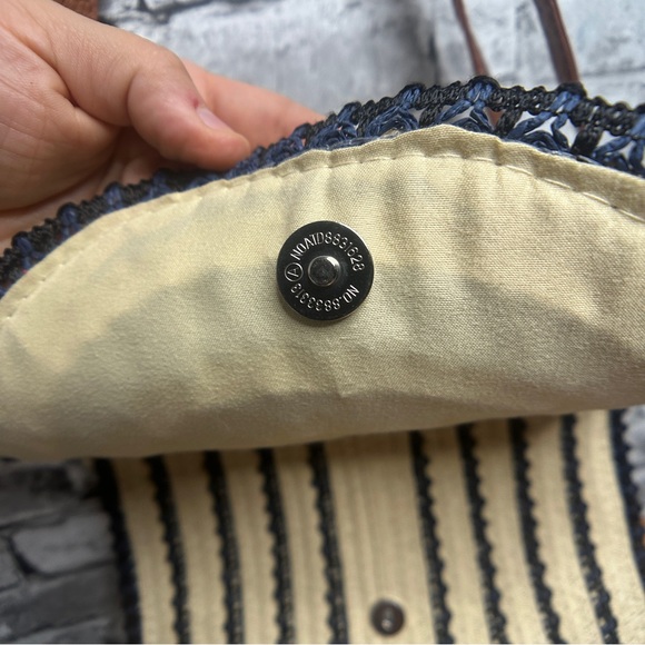 EUC Off Park Collection Costal Cream and Navy Shoulder Purse for Vacation Beach - Picture 6 of 14